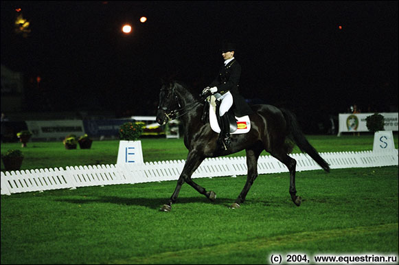 http://www.equestrian.ru/photos/photoreport2004/mayorcup-s/a_c7d169.jpg