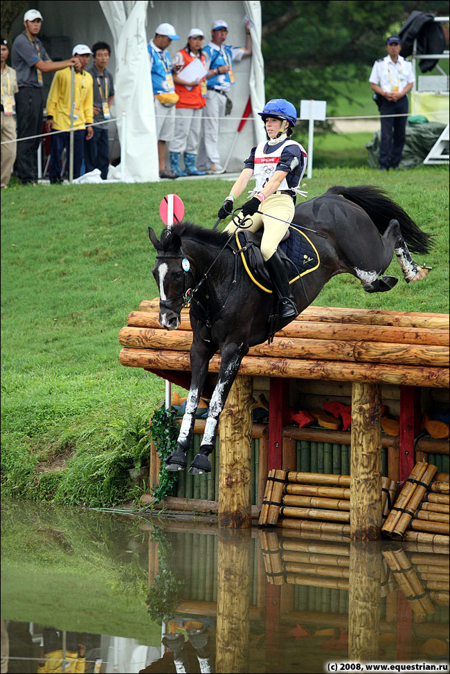 http://www.equestrian.ru/photos/photoreport2008/08_oi/eventing/xc/KSHT0725_panizon_victoria_r.jpg