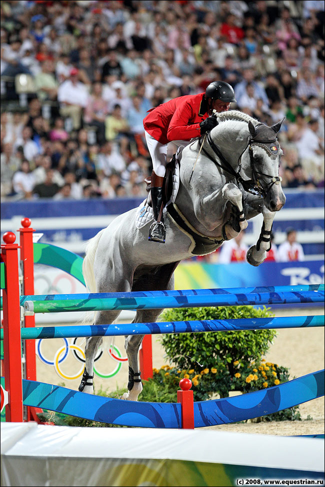 http://www.equestrian.ru/photos/photoreport2008/08_oi/jumping/jmp_final/KSHT7457_lansink_jos_cumano.jpg