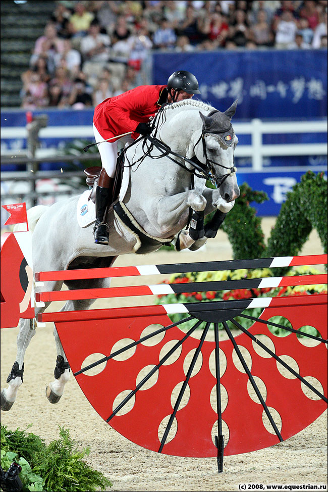 http://www.equestrian.ru/photos/photoreport2008/08_oi/jumping/q3/KSHT5906_lansink_jos_cumano.jpg