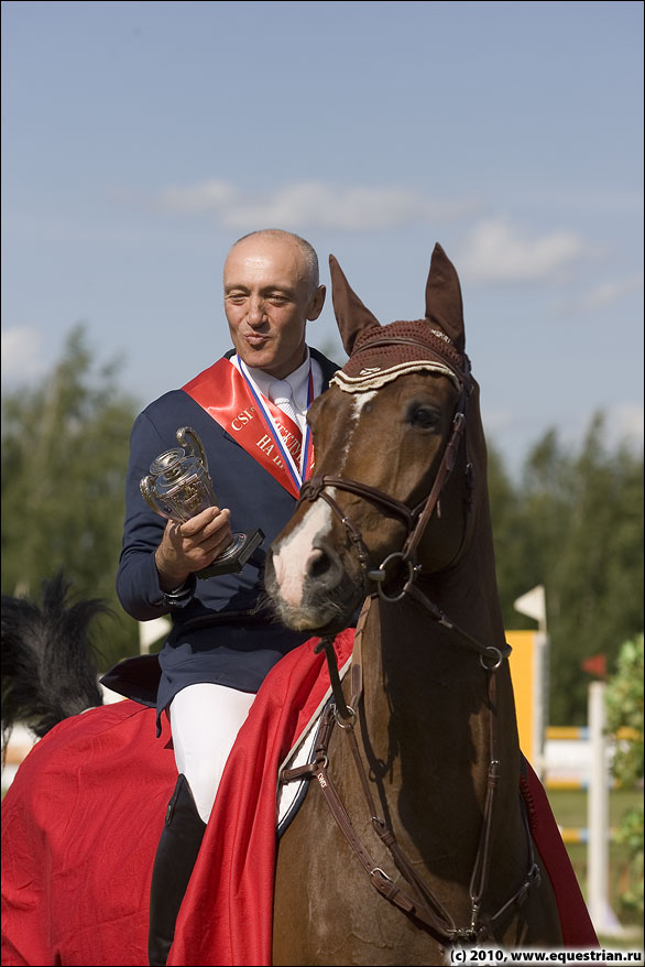 http://www.equestrian.ru/photos/photoreport2010/06_ga_ross/AK__3720.jpg