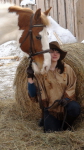 Кличка лошади Фиделис, кратко Филимон, а девушка  это Настена, моя доча.