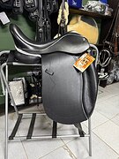 Новое выездковое седло