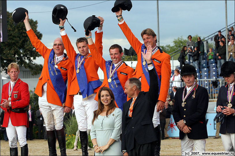 Церемония награждения - команда Нидерландов