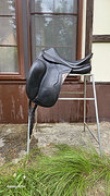 Седло выездковое Equiline 