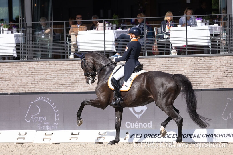 Marieke_VAN_DER_PUTTEN_zantana