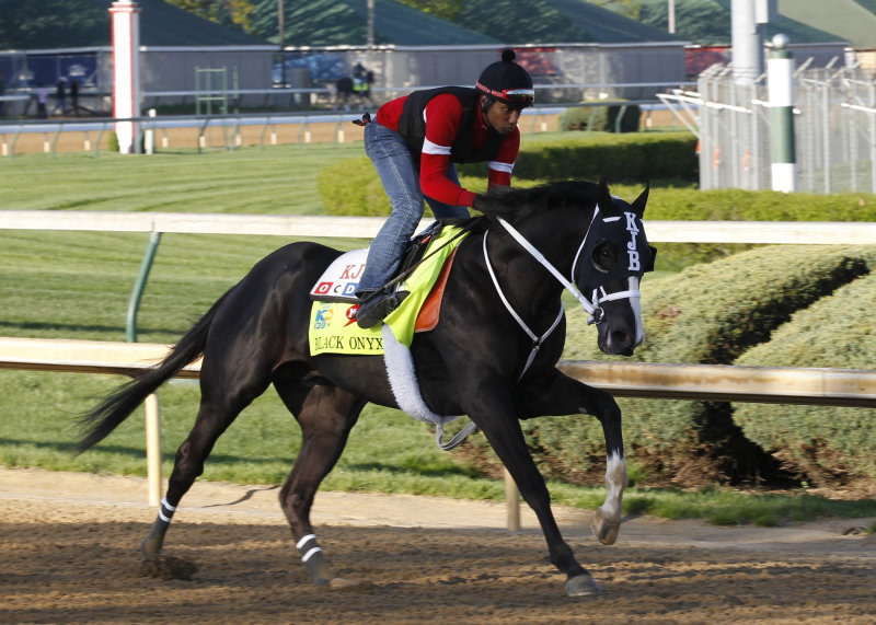 Ипподром Churchill Downs 2013 год, подготовка к первому этапу Тройной Короны - Kentucky Derby.