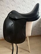 Cедло выездковое Prestige 17/33