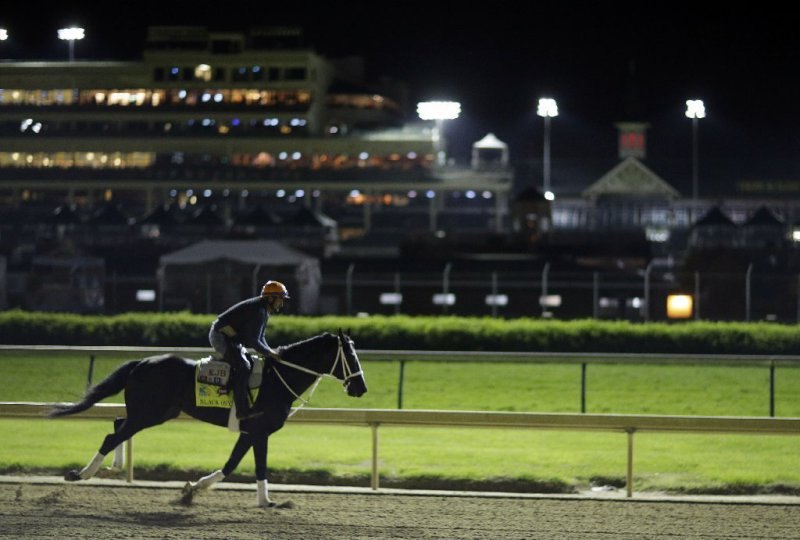 Ипподром Churchill Downs 2013 год, подготовка к первому этапу Тройной Короны - Kentucky Derby.