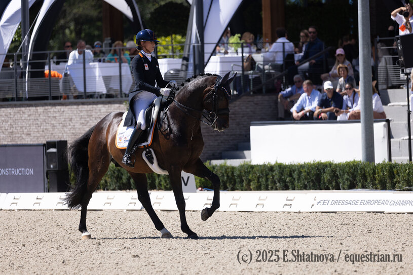 van Liere Dinja / Hermes