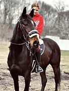 БЕЗОПАСНАЯ, ХОДИТ В ПОЛЯ