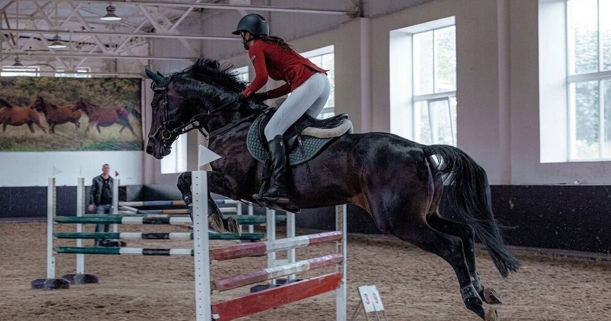 кск марины воробьевой. конная школа. занятия конным спортом. конный спорт для детей. марина сечина конный спорт.