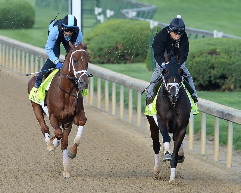 Ипподром Churchill Downs 2014 год, подготовка к первому этапу Тройной Короны - Kentucky Derby.