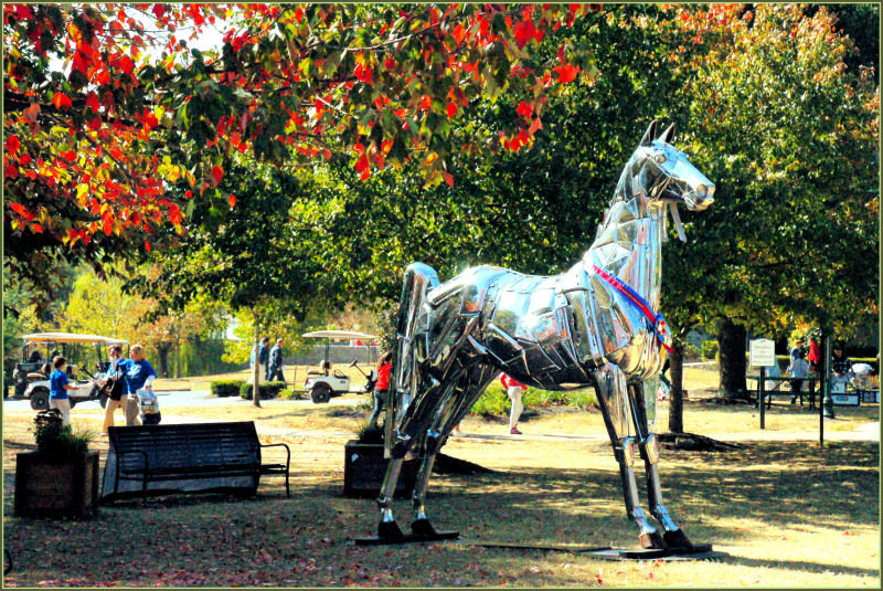 Лошадка в парке. Кентукки конный парк. Лошади в парках. Лошадь в парке. Horse парка.